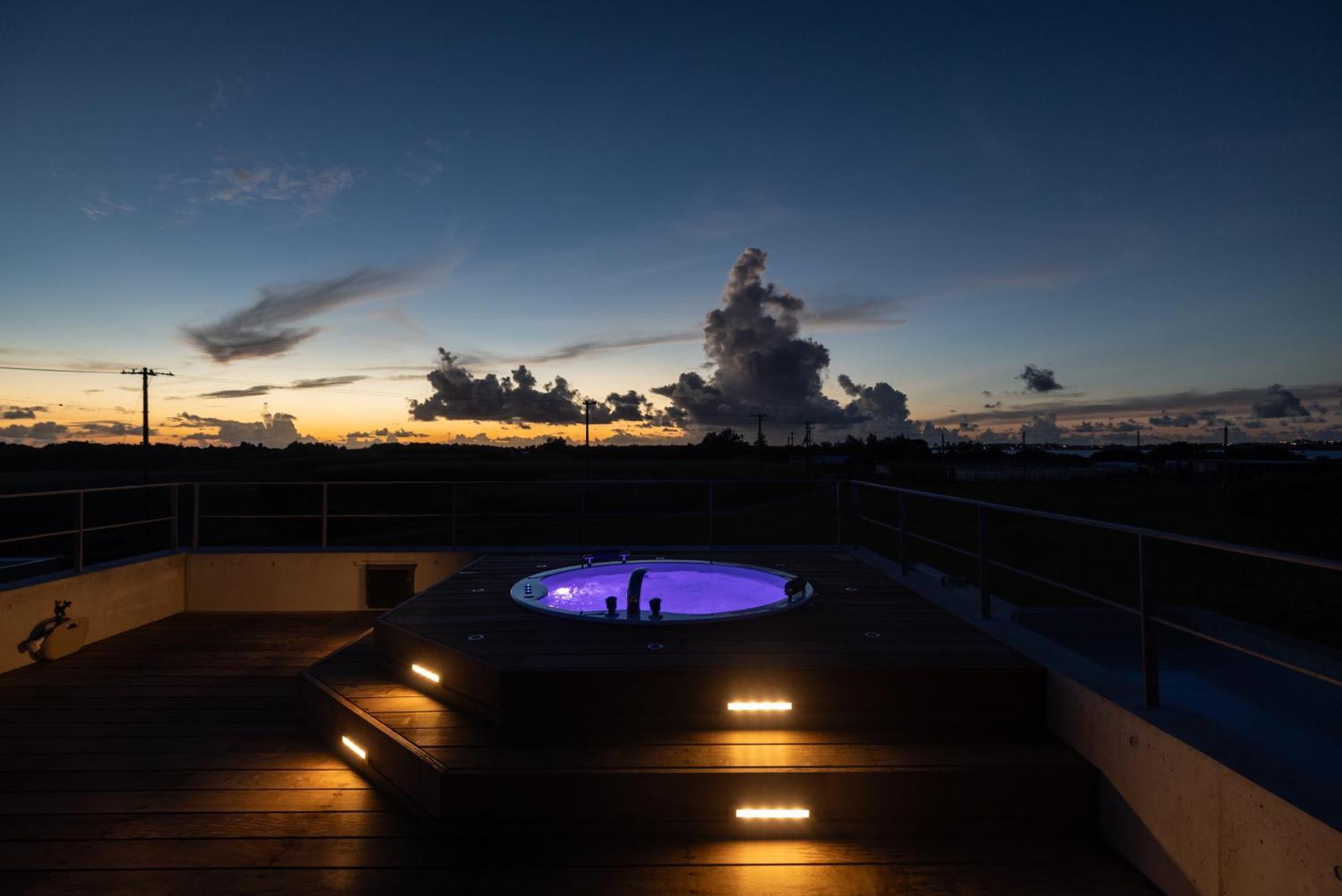 Bord De La Villa Miyakojima (Okinawa)