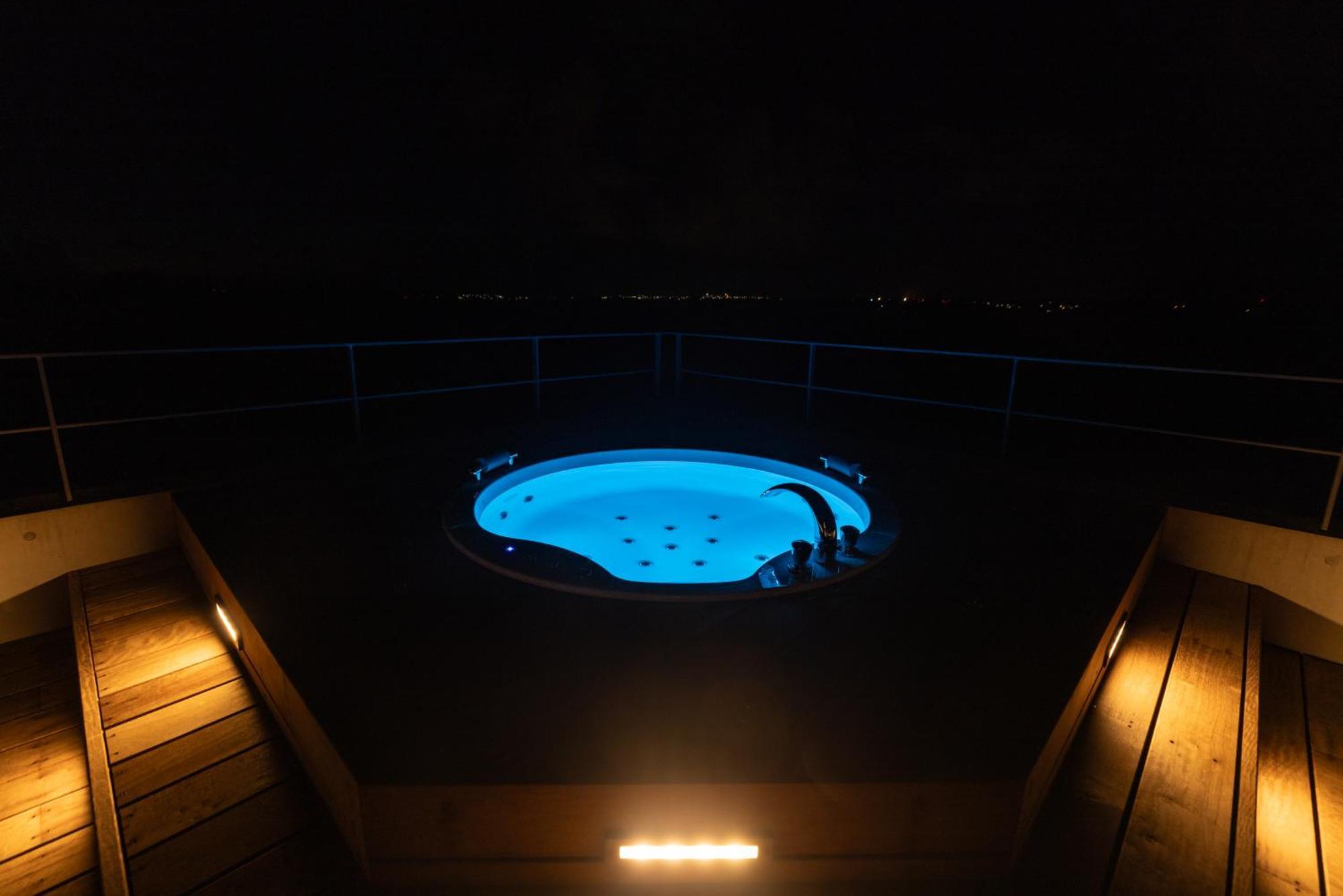 Bord De La Villa Miyakojima (Okinawa)